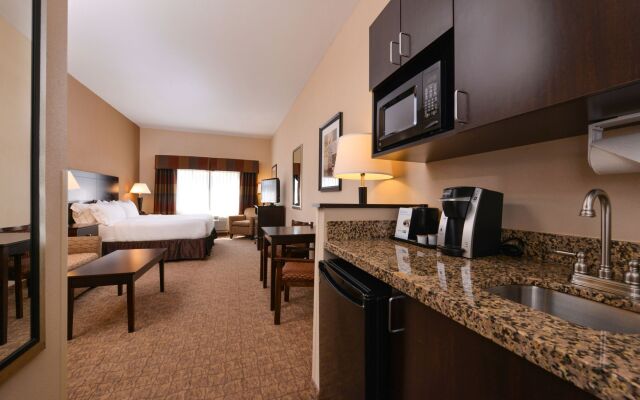 Holiday Inn Express & Suites Bridgeport by IHG
