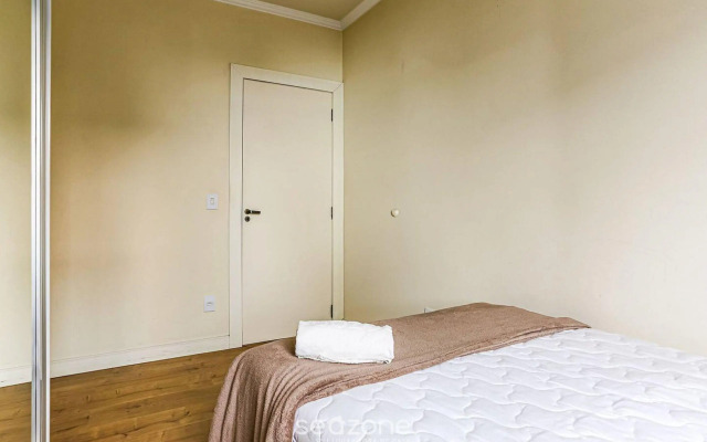 Apto charmoso a 400m da Praia em Jurerê CPS107