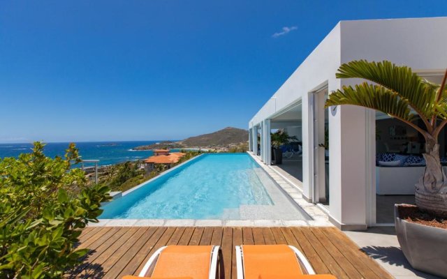 5 Bedrooms Villa Bel Amour, luxury and awesome sea view - SXM