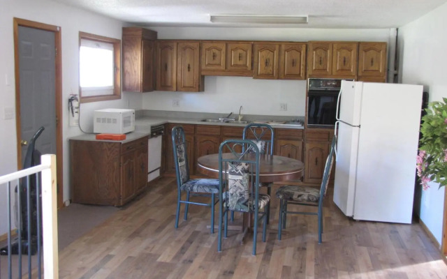 Quiet Bay Inn & Café