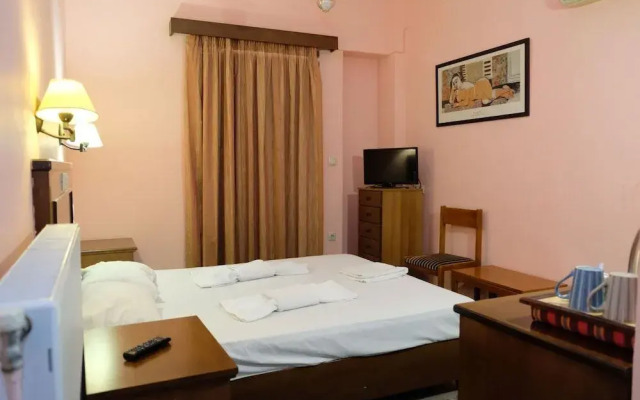 Hotel Rovies