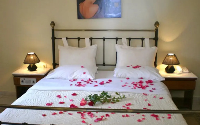 Oasis Hotel Kyparissia