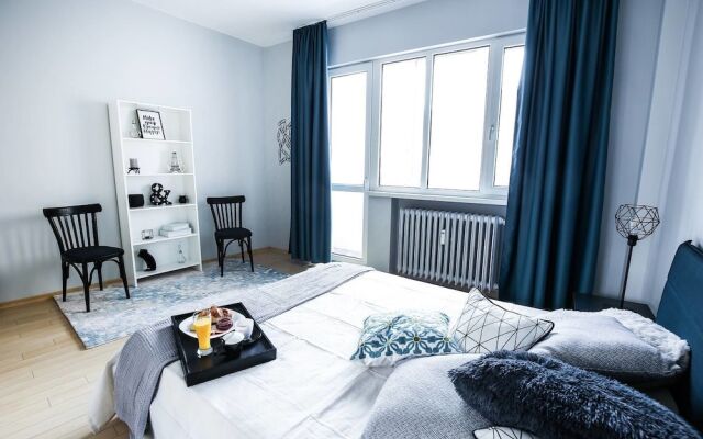 FM Deluxe 2-BDR Apartment - Nika's Place on Dondukov Blvd.