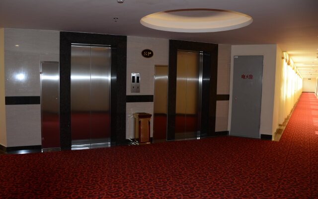 E E Business Hotel