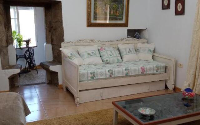 Casa MiraXurés con vistas a la Sierra del Xurés