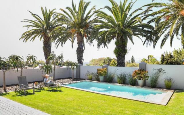 Four Palms Accommodation