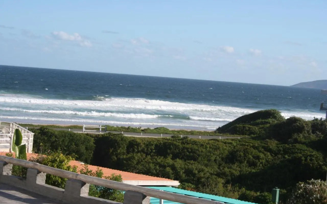 16 Mare Nostrum, "Sweet Sixteen"