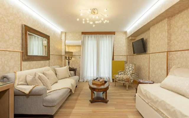 Vouliagmeni's Elegance by Acropolis Suites
