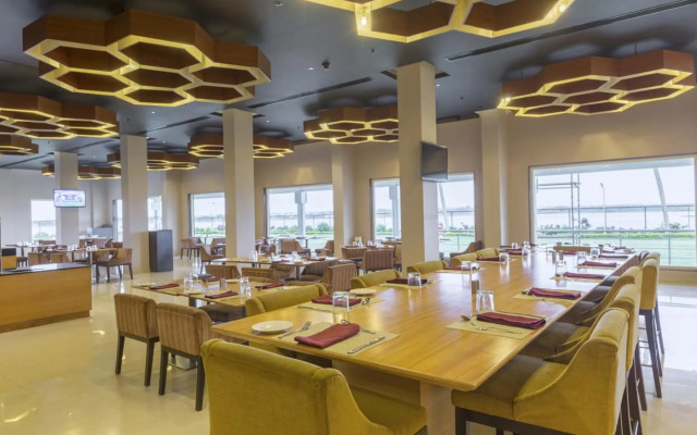Hotel Naveen Lakeside