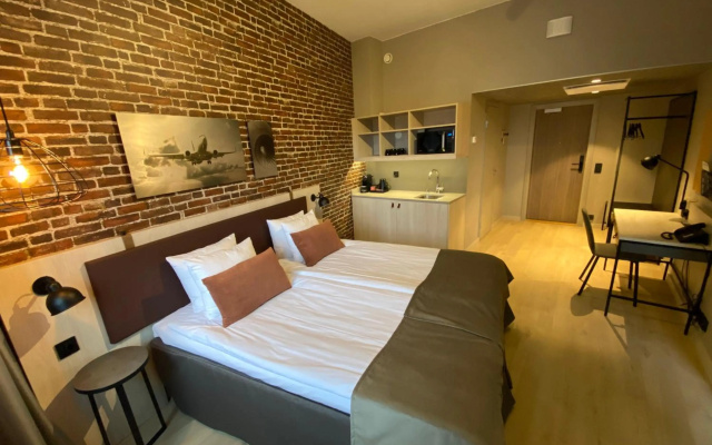 Skyline Airport Hotel - Image 4