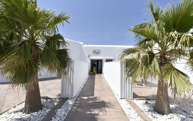 Queen Boutique Suites