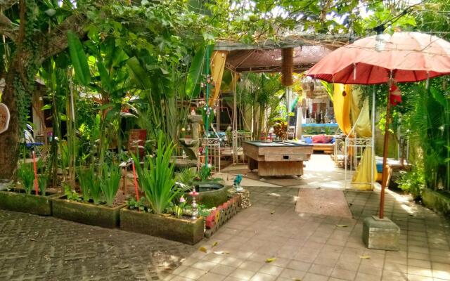 Rumah Warna