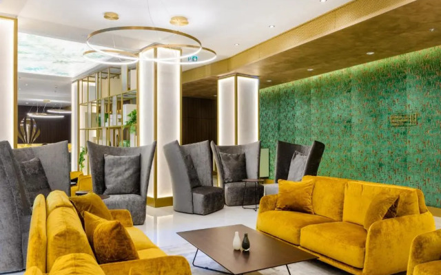 Emerald Downtown Suites