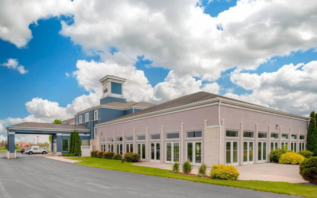 Comfort Inn & Suites Sheboygan I-43