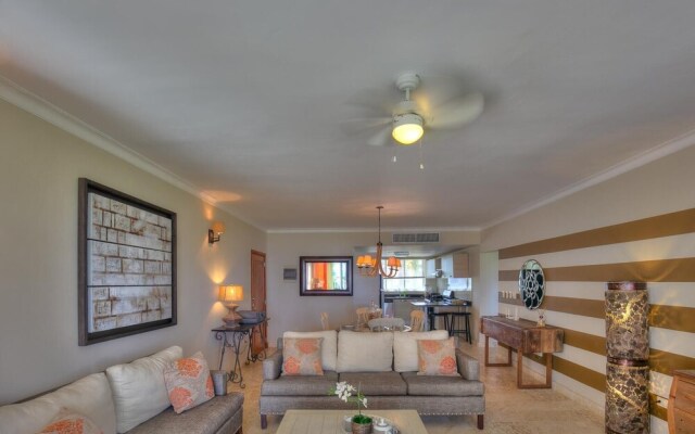 Beachfront Glamorous Apartment With Ocean Views