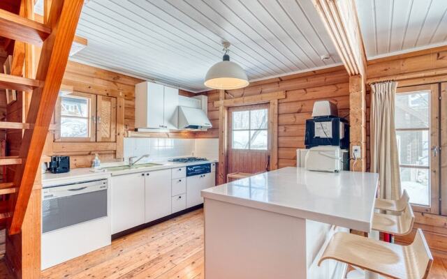 Tanoshii Chalet by H2 Life