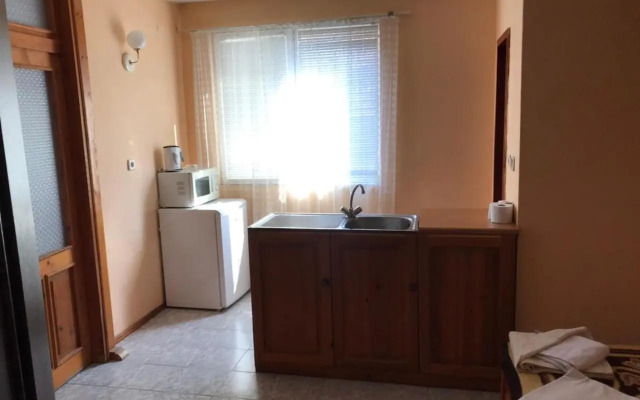 Guest House Petrovi