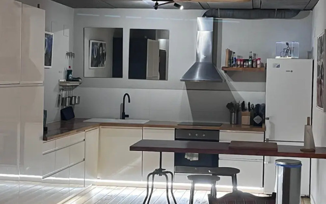 Duplex Loft And Home Office 140m2 Plus a 70m2 Terrace