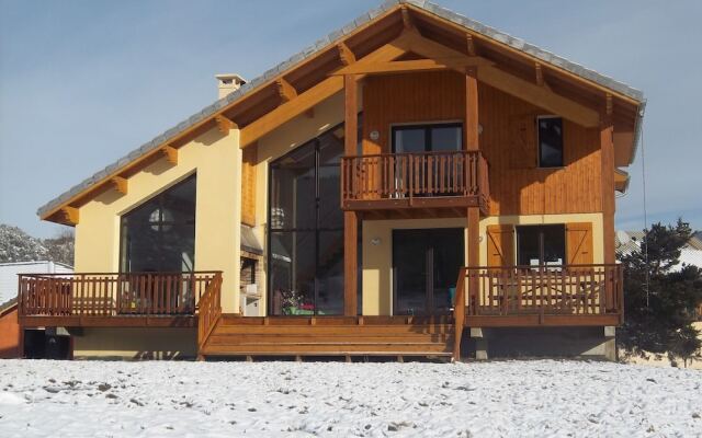 Quaint Chalet in Selonnet With Terrace