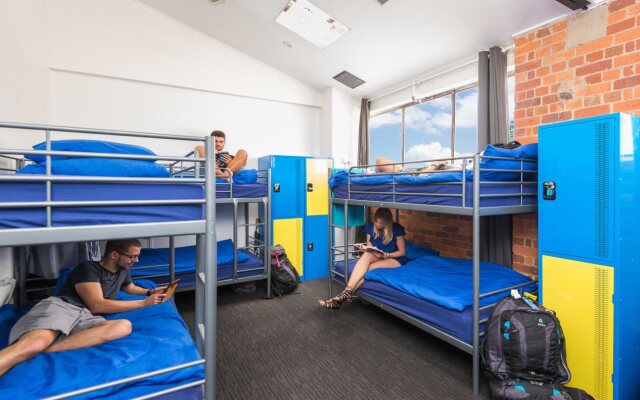Nates Place Backpackers Melbourne