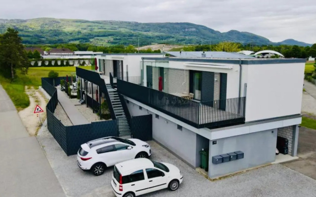 ZIMMERzuVERMIETEN in Deitingen Tiny House