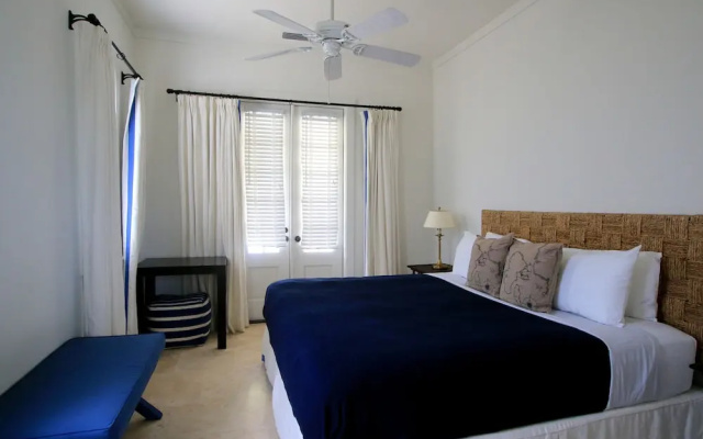 The Sandpiper Inn & Cottages