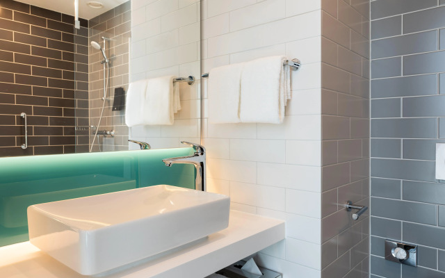 Holiday Inn Express Amsterdam - North Riverside by IHG
