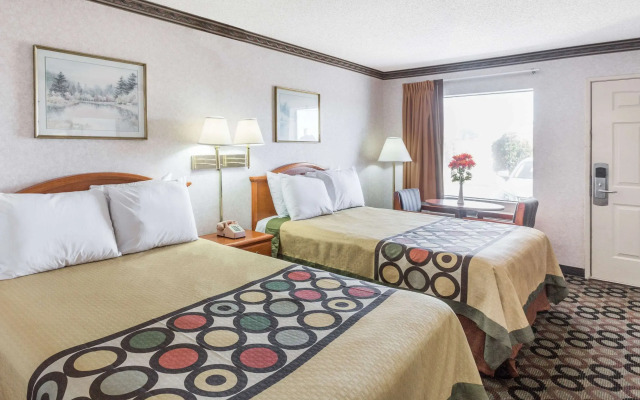 Super 8 by Wyndham Ashburn