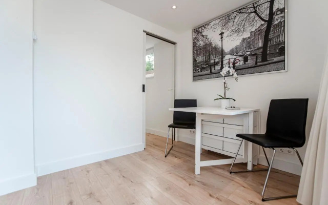 Happy Days Apartment - Luxurious - Free parking on own property