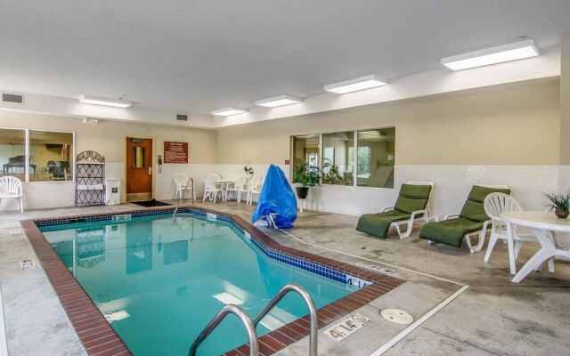 Sleep Inn & Suites Van Buren