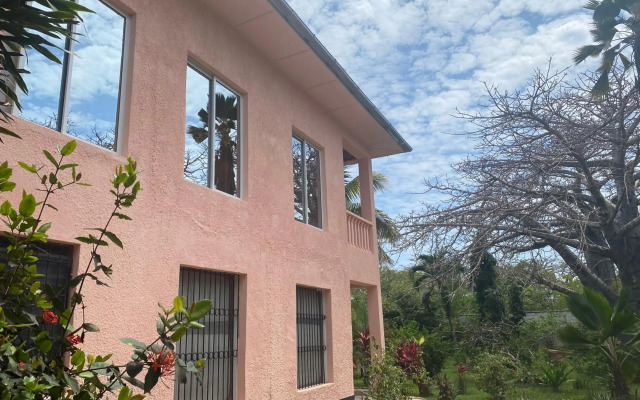 Gloria Beach Lodge