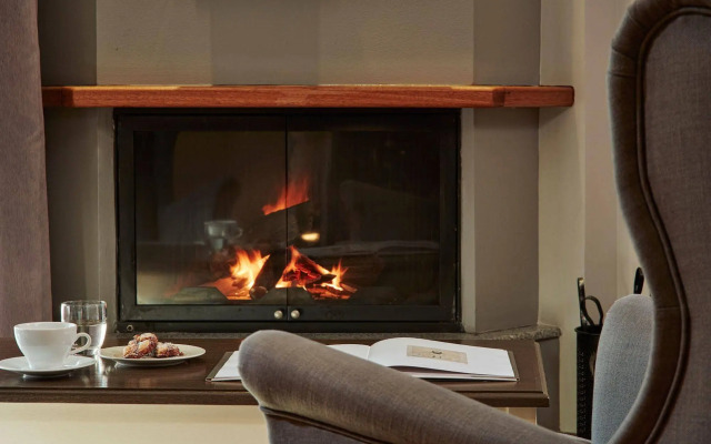 Nefeles Mainalon Luxury Residences & Lounge