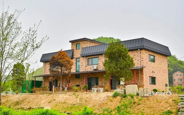 Yongin Unhak Pension