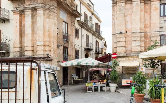 Porta Carini Terrace by Wonderful Italy