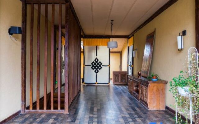 Fanjing Cailianju Tibetan-style Hotel