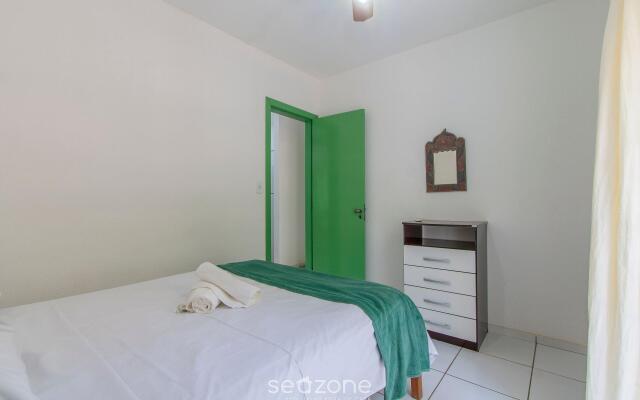 Apto com piscina prox da Praia de Araçaípe ADM0104