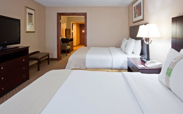 Holiday Inn & Suites Wausau-Rothschild, an IHG Hotel