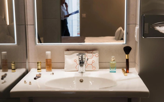 Hôtel Mercure Paris Pont de Levallois Neuilly
