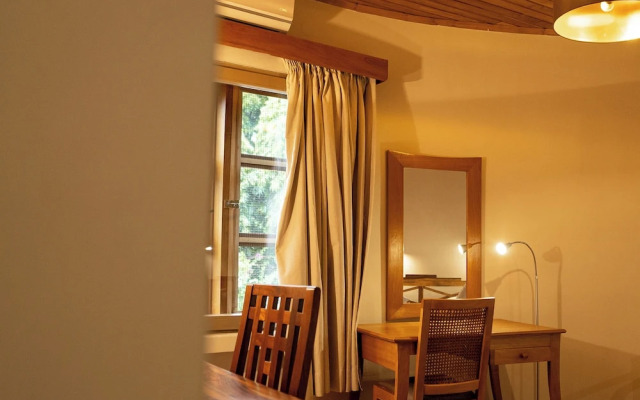 Esther's Hotel