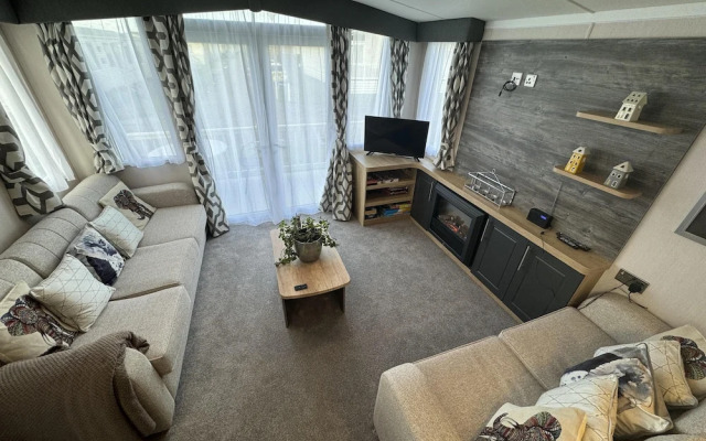 Beautiful 2-bed Holiday Home