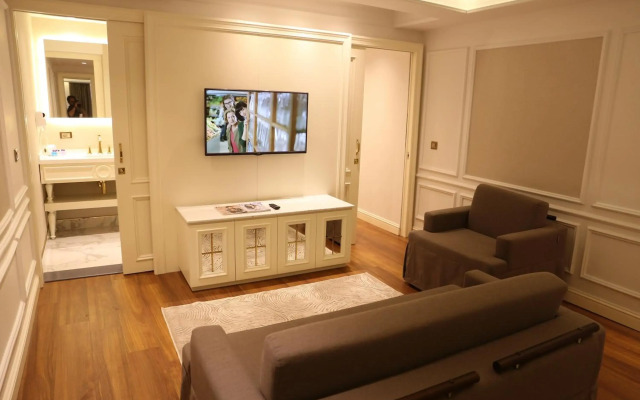 Hotel Mina – Special Class
