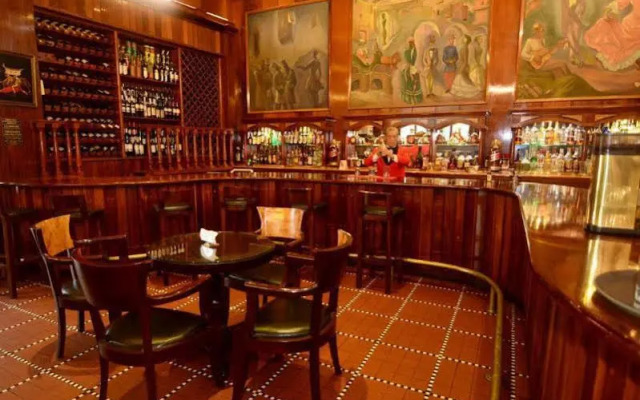 Hotel Maury
