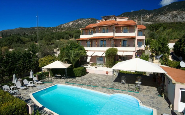 Nostos Studios & Apartments