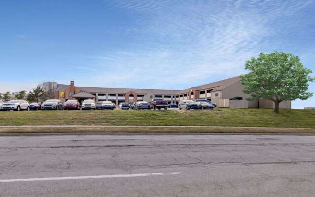 Super 8 by Wyndham Kansas City Airport North