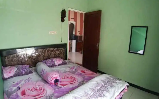 Ken's Villa 8 Malang - Two Bedroom