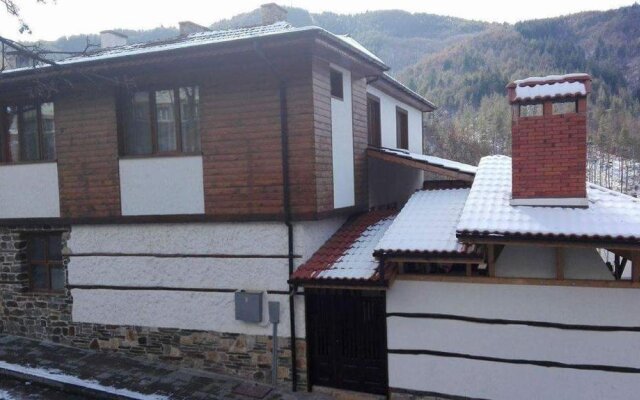 Bio-Magi Banite ApartHotel