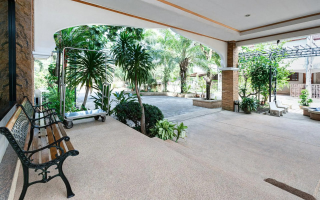 OYO 566 Princess Park Hotel
