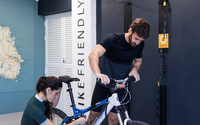 Petit Sagitario ( Only Adults )