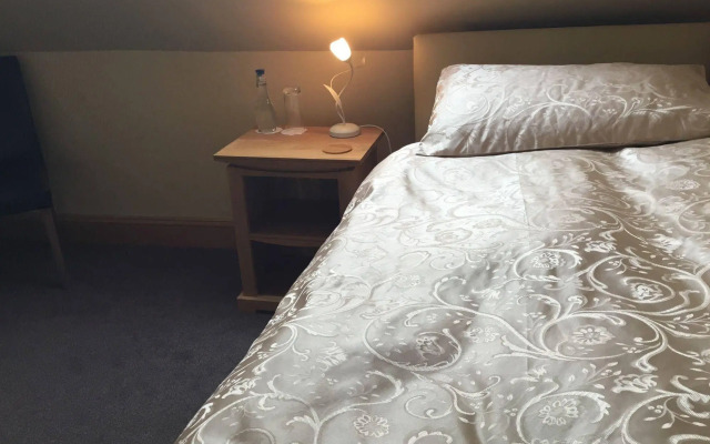 Lakeview Guest House