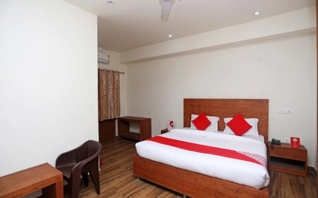 OYO 18347 Hotel Mountain Inn
